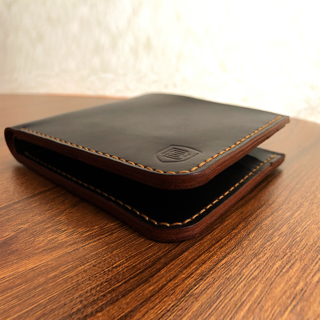 Men's Handcrafted Leather Bi-Fold Wallet